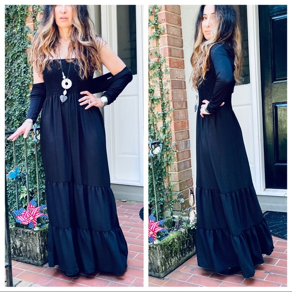 Must have Off -Shoulder Tiered Maxi dress - Picture 6 of 12